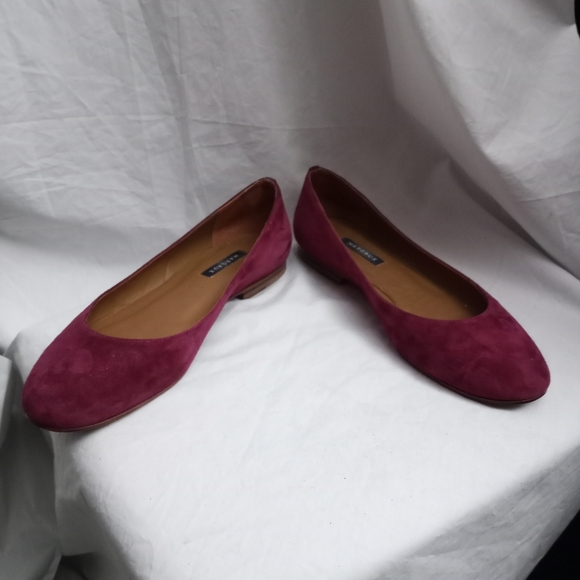 MARGAUX Handmade Deep Magenta Suede Ballet Flats - Picture 3 of 8